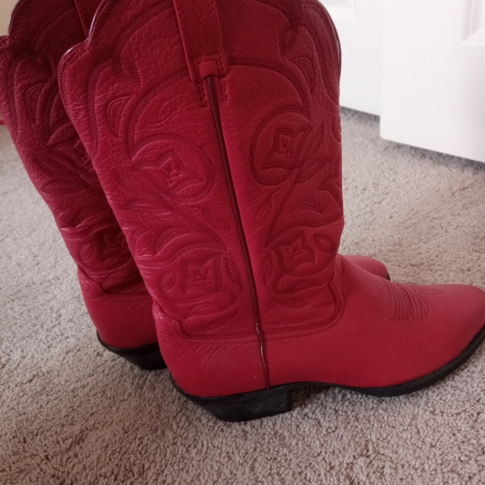 Red Cowgirl/Cowboy Boots